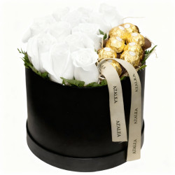 SOMBRERERA CON BOMBONES