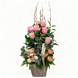 COMPOSICIÓN DE ROSAS BLANCAS